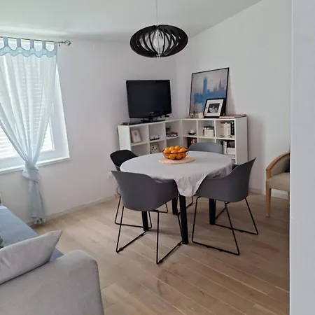 Bamboo House Apartment Zaboric