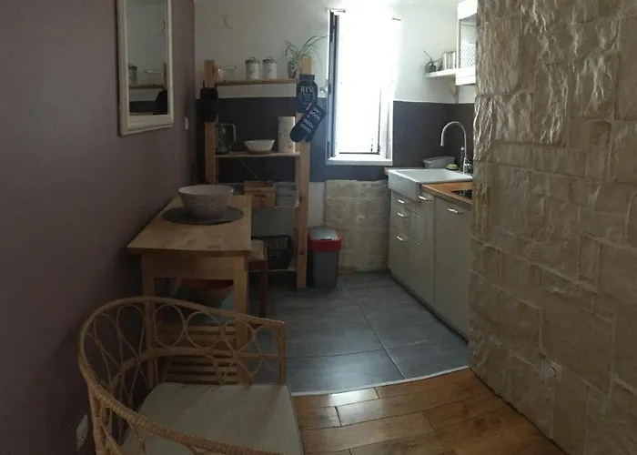 Bamboo House Apartment