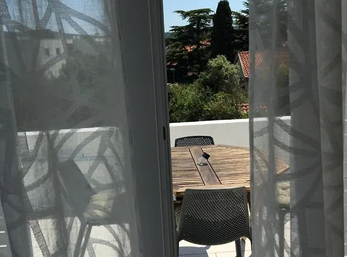 Bamboo House Zaboric