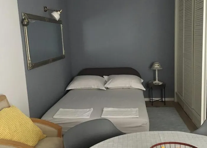 Bamboo House Apartment